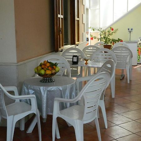 Villa Robinia Massafra Quarto foto